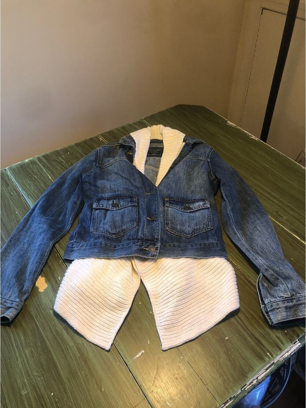 Abercrombie & Fitch EUC Women's Knit Lined Denim Jacket - Size Small